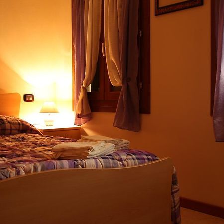 Ca' Gialla モンタニャーナ 部屋 写真